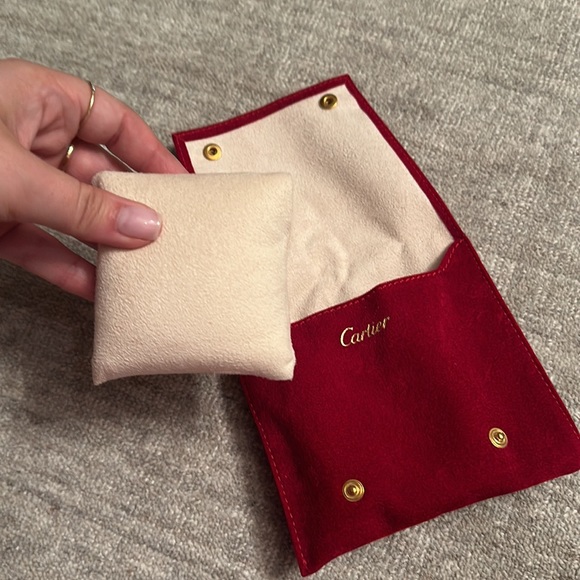 Authentic Cartier pouch with cushion - Picture 3 of 3